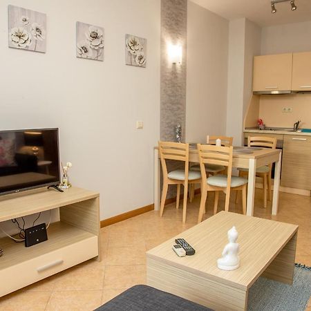 Sunny Apartment In A Complex With A Pool And Gym By Flаt Manаger 써니비치 외부 사진